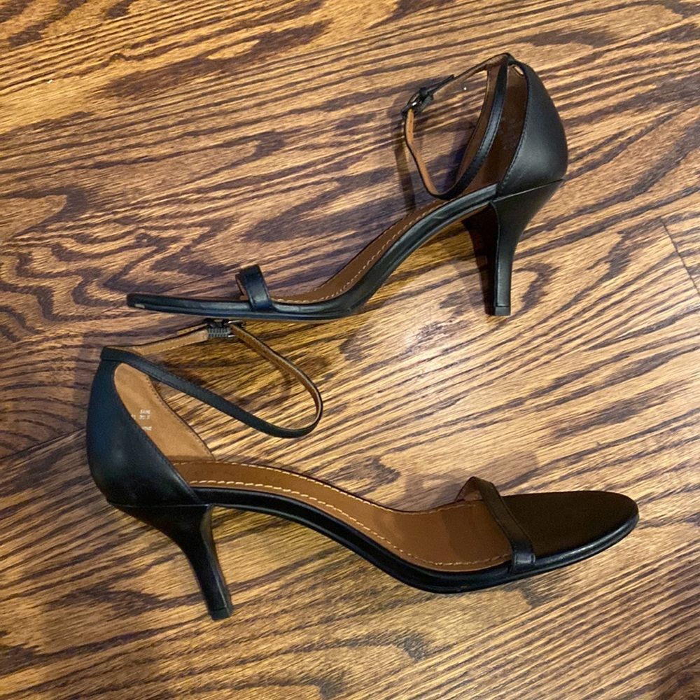 Coach Women’s 9 Black Heel Sandals Ankle Strap Faux Leather - Picture 3 of 7